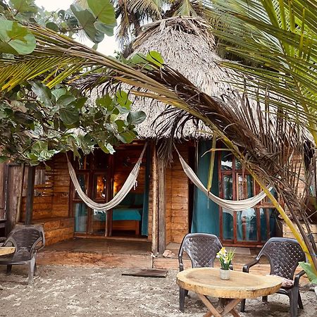 Chill And Surf Mendihuaca Hotel Guachaca Exterior photo