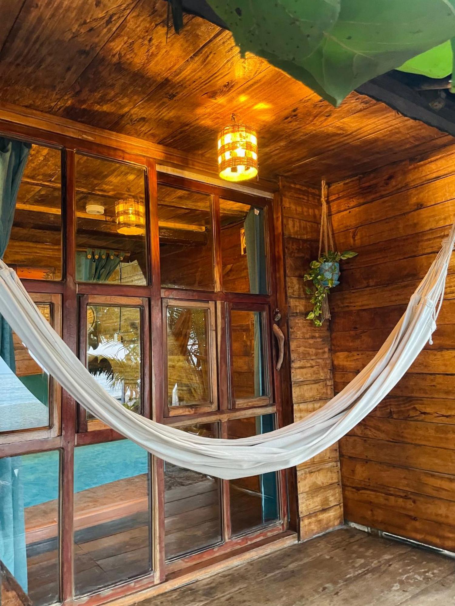 Chill And Surf Mendihuaca Hotel Guachaca Exterior photo