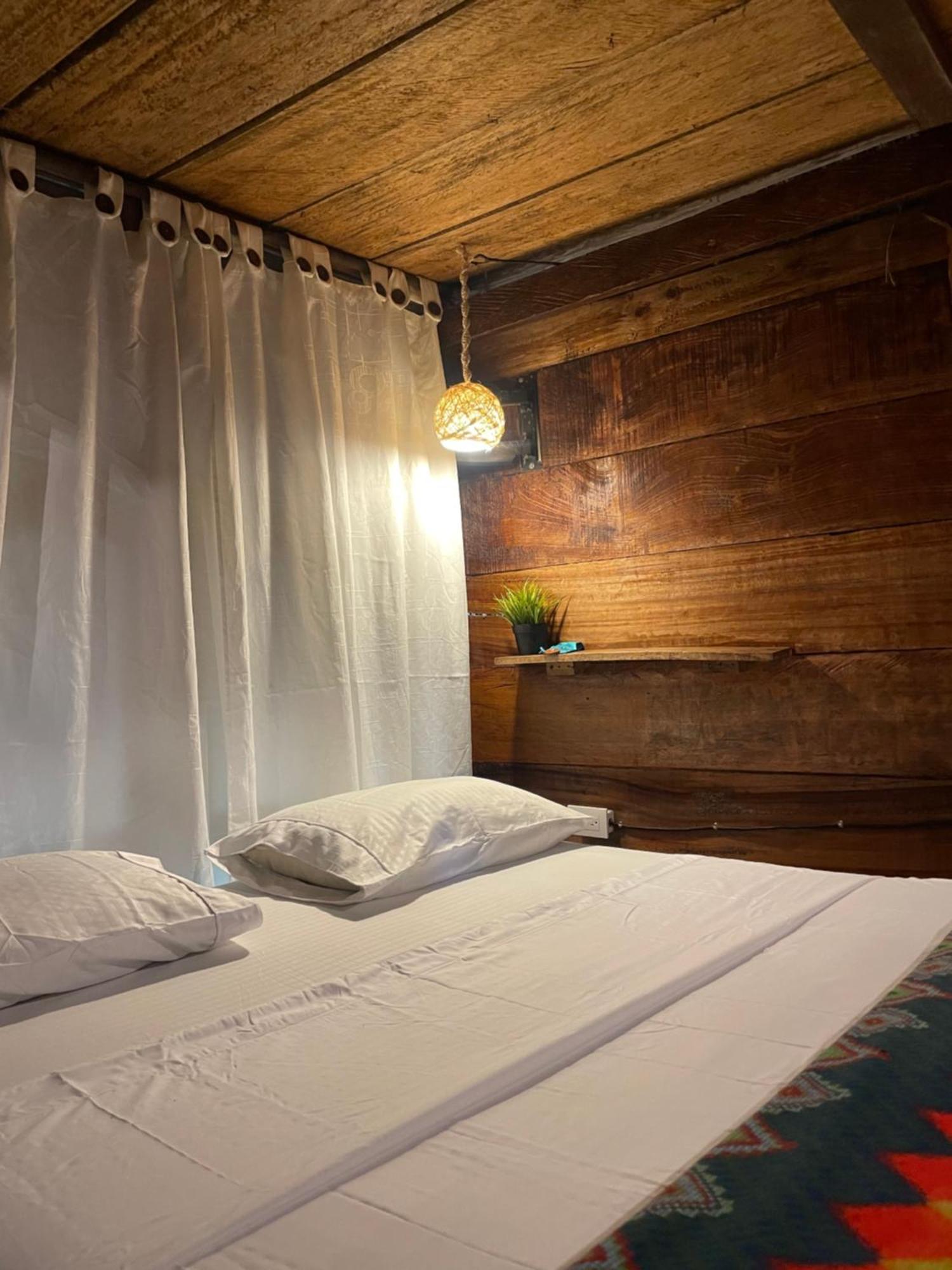 Chill And Surf Mendihuaca Hotel Guachaca Exterior photo
